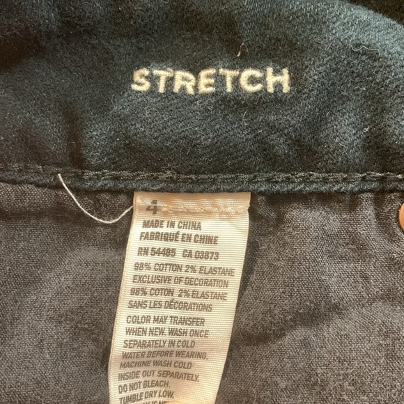 American Eagle Stretch Black Distressed Denim Shorts size 4 - Picture 7 of 8